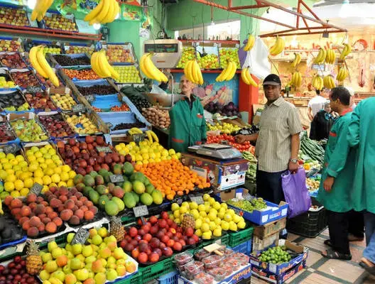 الحكومة تعلن بداية انخفاض الأسعار وتشكل لجنة وزارية لمتابعة الملف (فيديو)