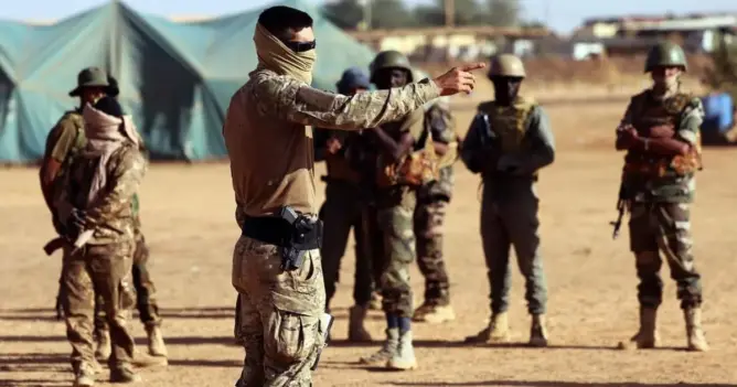 مالي تصعد من لهجتها ضد فرنسا وتطالبها بسحب قواتها بدون تأخير