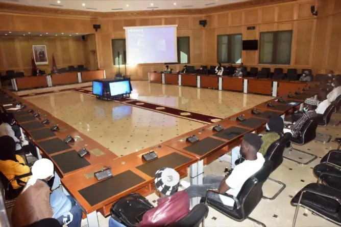 مجلس جهة الشرق يستقبل الدفعة الثانية من الطلبة الأفارقة المستفيدين من المنح (صور)
