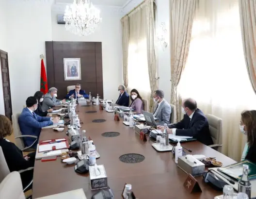 أخنوش يستنفر الوزراء لضمان تسريع تنزيل الميثاق الجديد للاستثمار