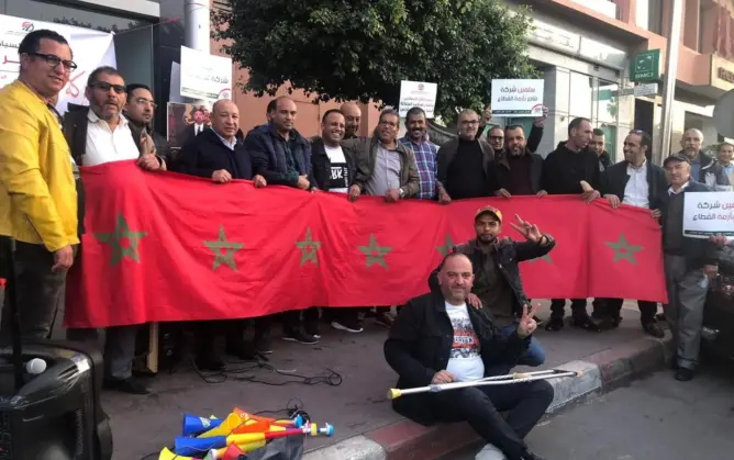 سلفين تؤجج احتجاجات النقل السياحي