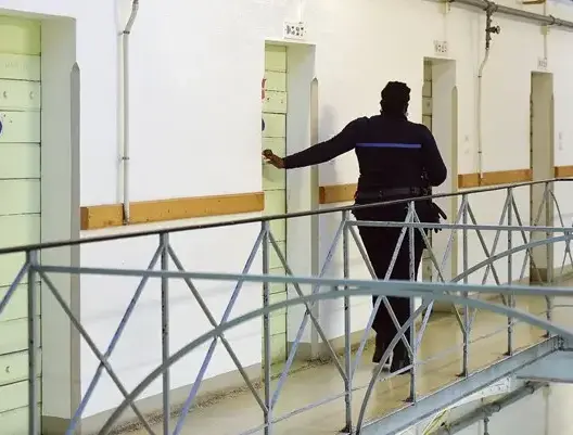 من أصل أزيد من 69 ألف أجنبي .. 2220 مغربيا في سجون فرنسا