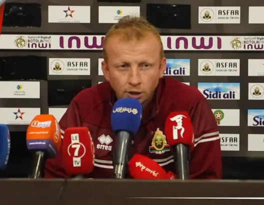 مدرب الجيش الملكي يكشف علاقته بمكونات النادي ويعلق على عودة الجماهير(فيديو)