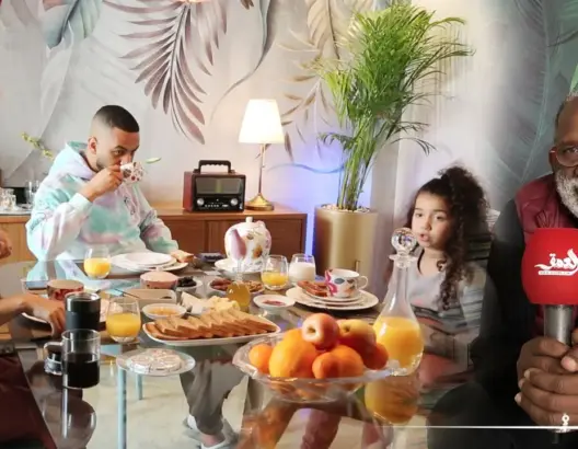 حسن فولان يروي معاناة والدته مع “الزهايمر” في فيلم “شوك الورد” (فيديو)