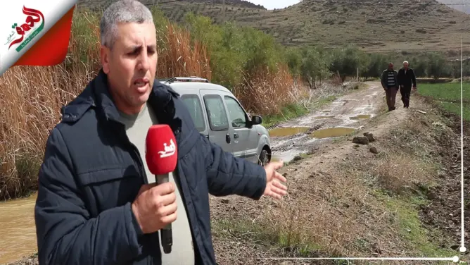 الأمطار والسيول تفاقم وضعها .. طريق مهترئة تؤرق قرويين ضواحي إفران (فيديو)