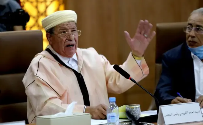 القضاء يمنع البرلماني السابق “الإدريسي” من مغادرة البلاد ويتابعه في حالة سراح