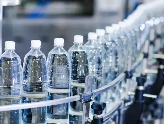 “أخطار” المياه المعبأة المعدة للشرب.. وزارة الصحة تكشف استراتيجيتها لحماية المستهلكين