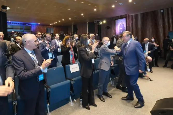الجائحة تُغيّب زعماء أحزاب وطنية ودولية عن المؤتمر السابع للأحرار (فيديو)