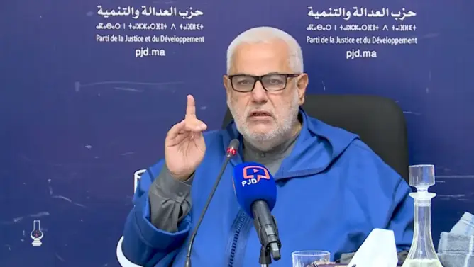 بنكيران: الحكومة لا يمكن أن ترحل بهاشتاغ أو استفتاء و”سيدنا هو لي عندو الحق يصيفطها”