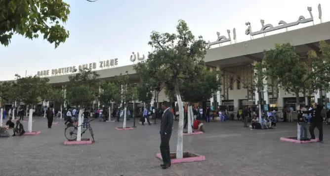 مسؤول حكومي يعترف بعدم استجابة المحطات الطرقية للمعايير ويعدد اختلالات النقل الطرقي