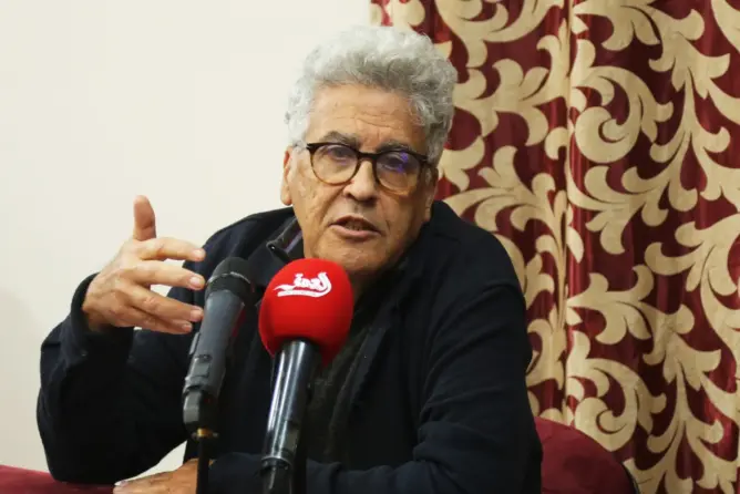 الطوزي: الدولة العميقة مفهوم خيالي للتنصل من المسؤولية والمغرب لا يُدبر في خفاء