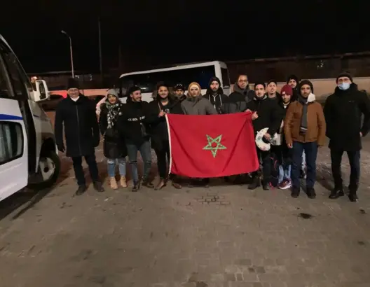 بعد أيام من الحصار.. إجلاء الطلاب المغاربة بـ”سومي” والسفارة المغربية تكشف وجهتهم