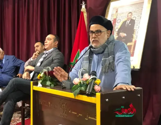 بنكيران يشبّه البيجيدي والحركة الشعبية بـ”التوأم السيامي” ويشيد بنضال الخطيب وأحرضان (فيديو)