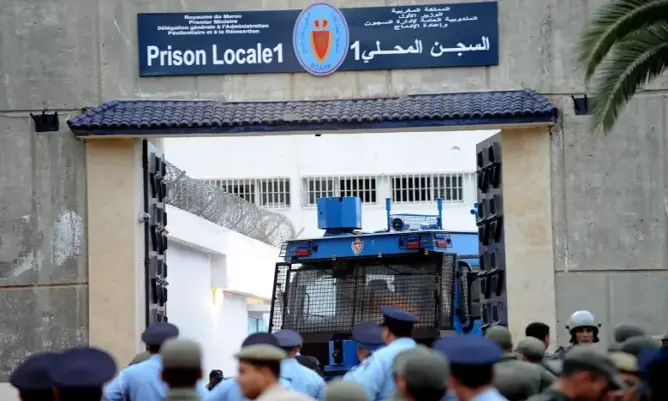 تقرير يربط اكتظاظ السجون المغربية بارتفاع نسبة الاعتقال الاحتياطي