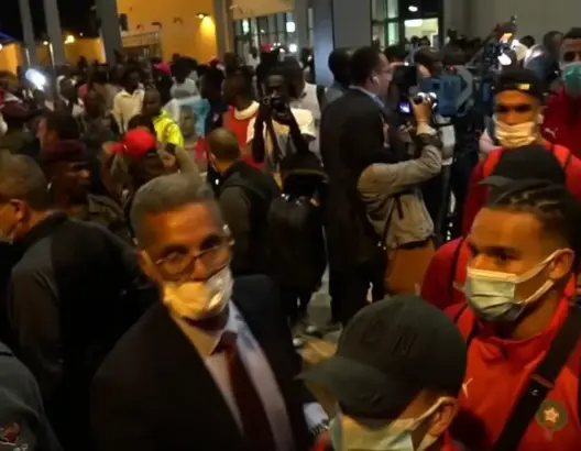 تويزي يطالب بتوفير الحماية لبعثة المنتخب المغربي بالكونغو ويدعو لتدخل “الفيفا” و”الكاف”