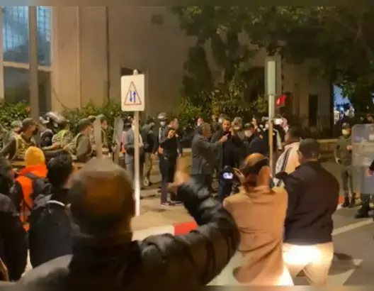 مظاهرات بمدن مغربية تضامنا مع فلسطين.. ومنع وقفة بالرباط رافضة لاستضافة فرقة موسيقية إسرائيلية