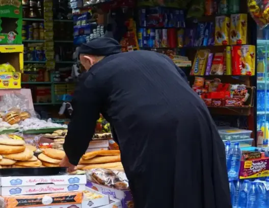 لتخليص الفقراء من ديون البقال.. شباب مغاربة يطلقون “تحدي الكارني”