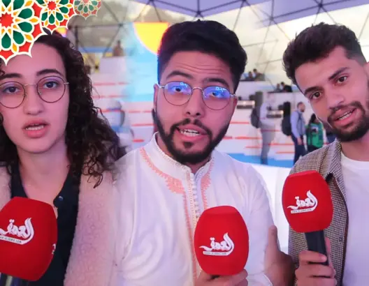 “مؤثرون” يكشفون انبهارهم بطريقة تقديم الحكومة لبرنامج “فرصة” ويُعدِّدون مزاياه (فيديو)