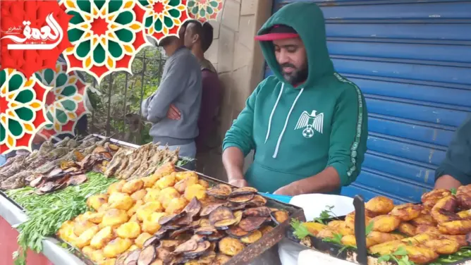 بائعو السمكك المقلي والفلفل والبدنجان بأزمور يشتكون ضعف الإقبال في رمضان