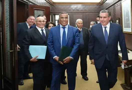المخارق