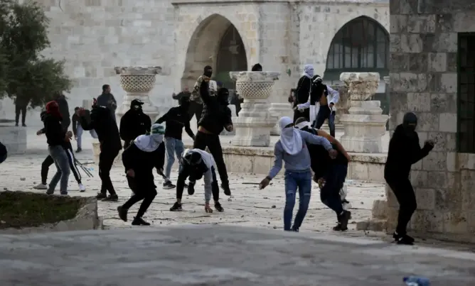 استشهاد شابين فلسطينيين رميا برصاص الاحتلال في الضفة الغربية