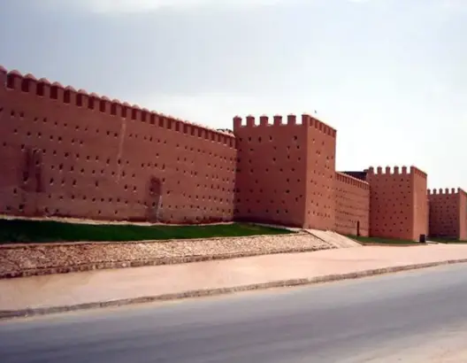 وزارة الثقافة تُدرج “معصرة السكر الجنوبية” و”قصبة العيون” في عداد الآثار