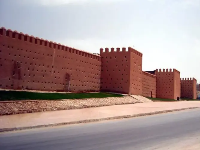 وزارة الثقافة تُدرج “معصرة السكر الجنوبية” و”قصبة العيون” في عداد الآثار
