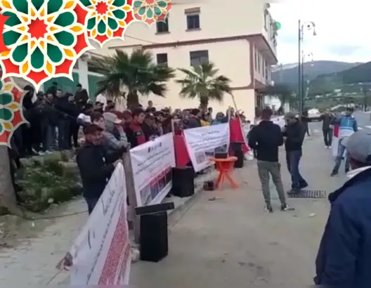 سكان “الزينات” بتطوان يواصلون احتجاجاتهم ضد 5 مقالع ويستنكرون “إقبار مطالبهم” (فيديو)