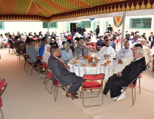 نزلاء سجن بني ملال يلتئمون في إفطار رمضاني (صور)