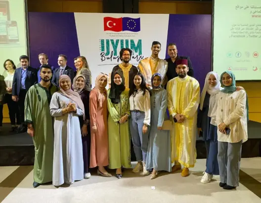“مؤسسة المغرب” تشارك في إفطار جماعي لإدارة الهجرة التركية.. وانبهار بأزياء وطقوس المغاربة (صور)
