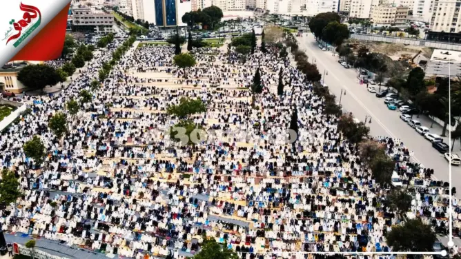 بعد عامين من انقطاعها بسبب الجائحة .. الآلاف يحجون لأداء صلاة العيد بمصلى “السوريين” بطنجة (فيديو)