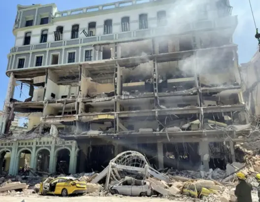 31 قتيلا في انفجار عرضي يهز فندقا بكوبا