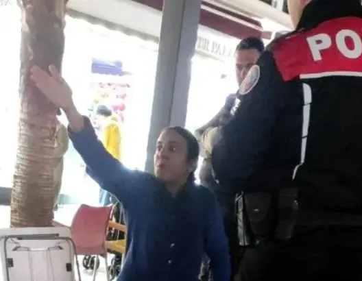 اعتقال سائحة مغربية بتركيا بتهمة إهانة أردوغان والجمهورية (فيديو)