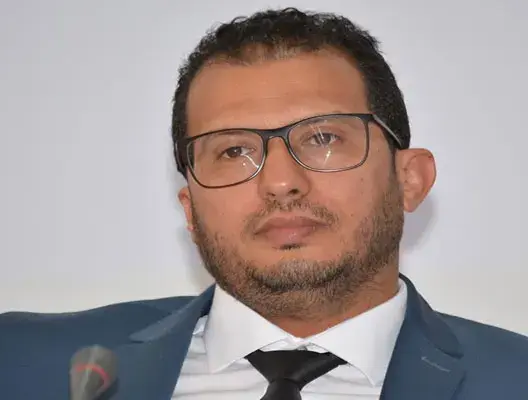 أستاذ العلوم السياسية بالجديدة