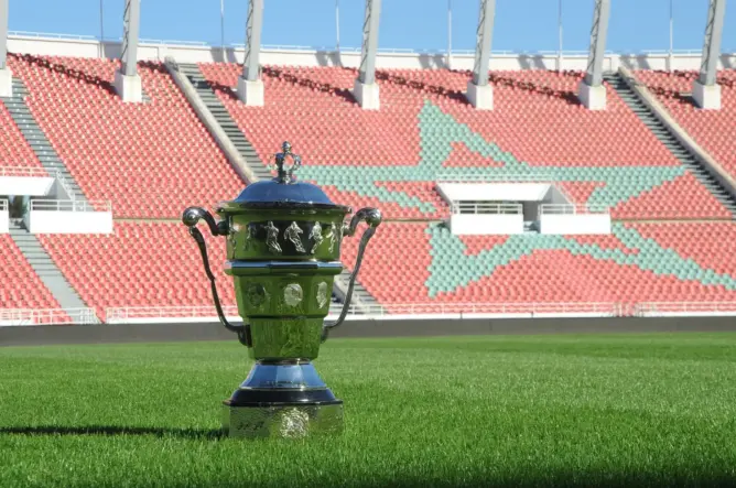 جامعة الكرة تحدد توقيت نهائي كأس العرش بين الوداد وبركان