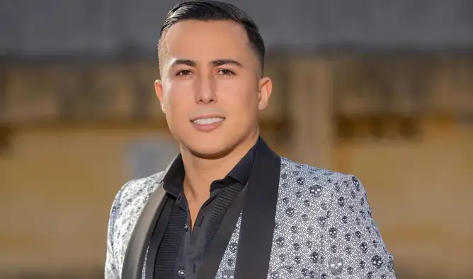 شتم الجمهور بألفاظ “نابية” وسب الذات الإلهية.. السرحاني يعتذر ويبرر