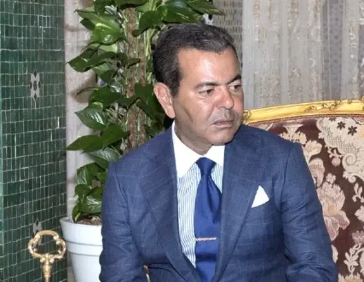الأمير مولاي رشيد يمثل الملك في تقديم التعازي لأمير الكويت