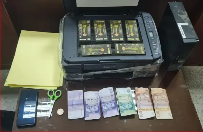 توقيف شخص بفاس يطبع تذاكر مزورة لمباريات البطولة الوطنية لكرة القدم