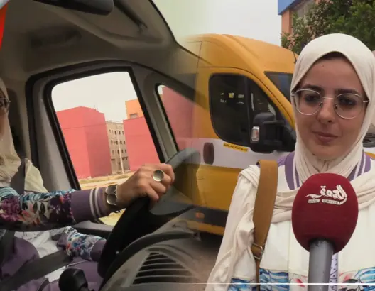 أول سائقة لحافلة النقل المدرسي بأولاد تايمة.. حفصة الغربي تحدت الصعاب وامتهنت مهنة الرجال (فيديو)