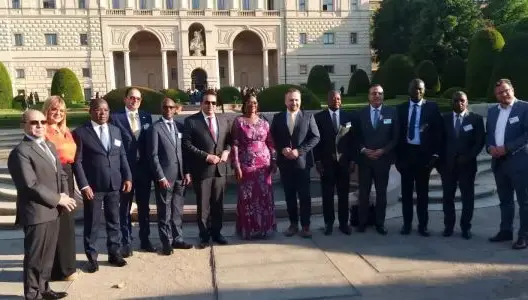 لتشجيع الاستثمار بالمغرب.. وفد مغربي يعقد لقاءات مع وزراء صحة أجانب بالتشيك