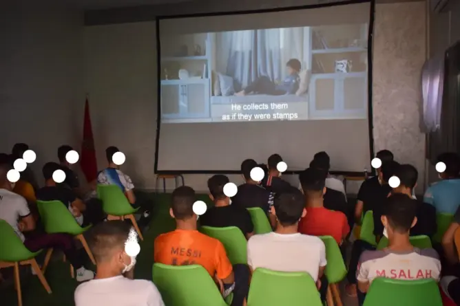 “الصايل” يمنح سجناء ببني ملال فرصة الاطلاع على العالم الخارجي