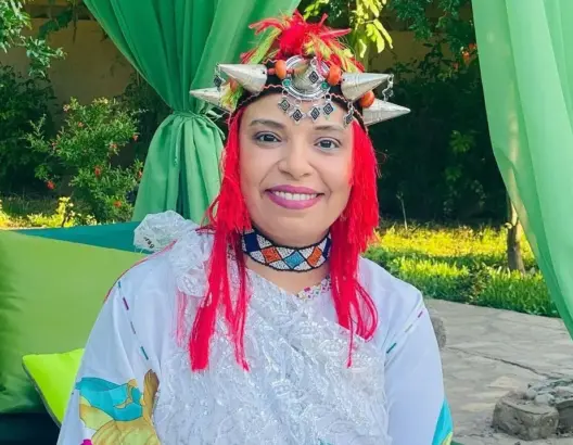 رغم السرطان.. زينب الناجم تنقل قصص نساء القرى ضمن مهرجان “ايفالان”