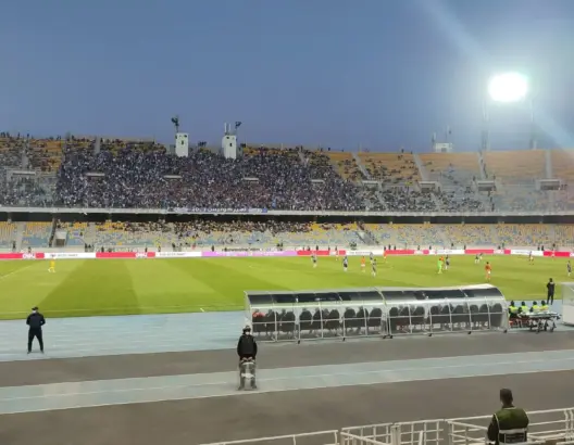 اعتقال 19 مشجعا عقب أحداث الشغب بطنجة.. ومصدر طبي ينفي سقوط قتلى
