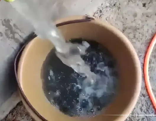 اختلاط مياه الشرب بمياه الصرف الصحي يسائل مدبري الشأن المحلي بدمنات (فيديو)