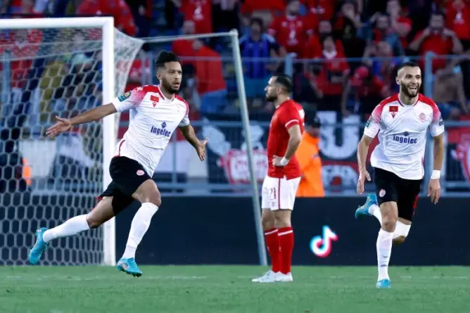 الوداد البيضاوي يقهر الأهلي المصري في “دونور” ويتوج بلقب دوري الأبطال