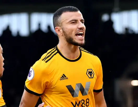 بعد مشوار دام 6 سنوات.. رومان سايس يعلن مغادرة نادي “وولفرهامبتون” الإنجليزي