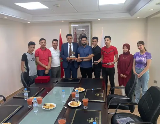تكريم تلاميذ طنجة الذين ابتكروا عصا إلكترونية للمكفوفين (صور)