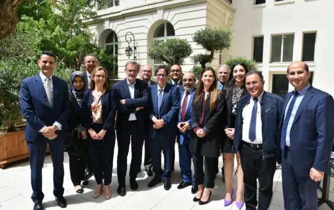 لقاء ثنائي بين الهيئة المغربية لضبط الكهرباء ونظيرتها الفرنسية لضبط الطاقة بمقرها في باريس