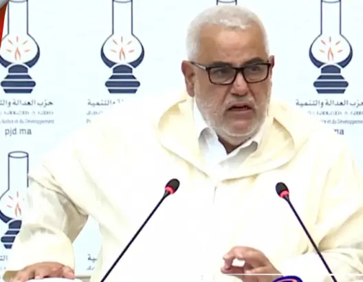 بنكيران للجزائريين: ملوك المغرب ساهموا بالسلاح لتنالوا الاستقلال والمغربي والجزائري لا يمكن التمييز بينهما