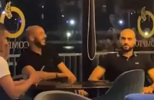 هل انتهت صرامة حاليلوزيتش؟.. امرابط يظهر بأحد مقاهي طنجة قبل مباراة ليبيريا